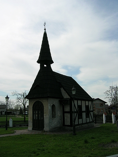 Szachulcowa kaplica - kostnica p.w. w. Anny z 1794 r.