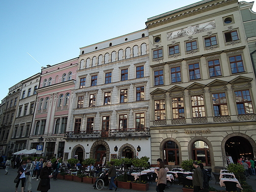 Dom Polonii oraz synna restauracja Wierzynek -  Rynek Gwny - Krakw