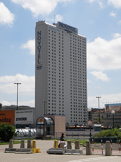 Hotel Novotel - kiedy synny Forum Warszawa