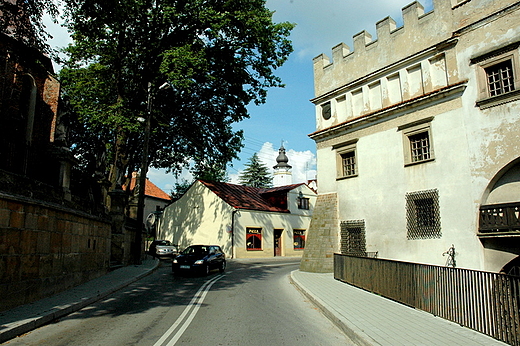 Wjazd w samo centrum podkarpackiego Biecza