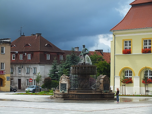 Darowo, przy ratuszu