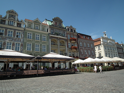 kolorowe kamieniczki na Starym Miecie Rynek - Pozna