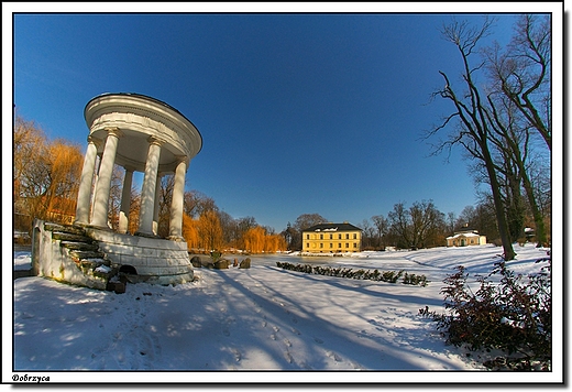 Dobrzyca - zesp paacowo-parkowy Gorzeskich _ monopteros na wyspie