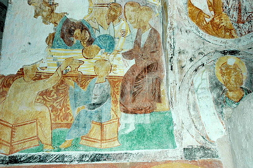 Freski na cianach obronnej cerkwi w Posadzie Rybotyckiej