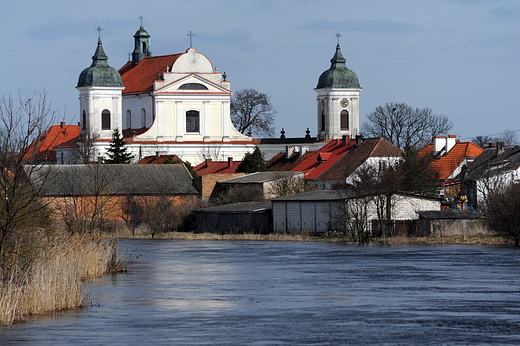 Wezbrana Narew w Tykocinie