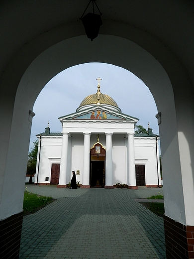 Jabeczna. Widok na cerkiew klasztorn p.w. w. Onufrego.