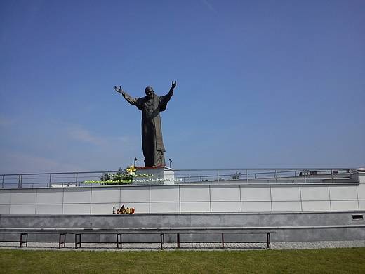 Sosnowiec-Zagrze.Pomnik Jana Pawa II.