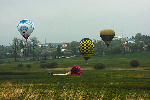 XIV Midzynarodowe Grskie Zawody Balonowe 1-4 maja 2013 - ostatni lot balonw.