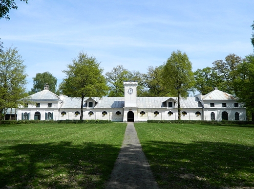Janw Podlaski. Pastwowa Stadnina Koni Janw. Stajnia Zegarowa z 1841 r.