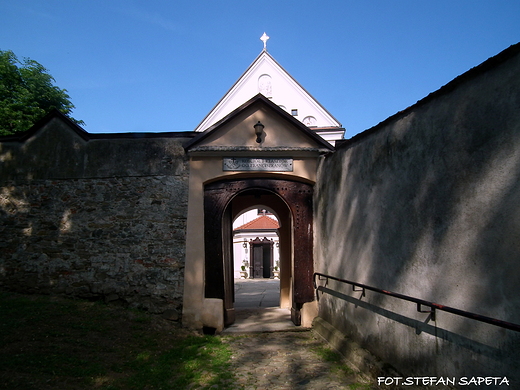 Koci w. Anny i klasztor franciszkaski w Bieczu ul.Kazimierza Wielkiego 2