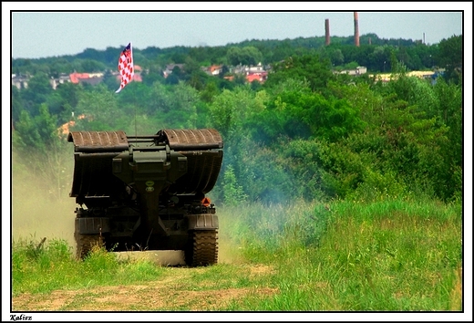 Kalisz - XI Piknik Militarny Kaliska Linia Maginota_ most BLG 67 MP