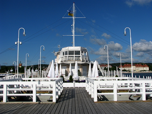 Sopot ...kapitanat Sopockiej mariny na kocu molo.