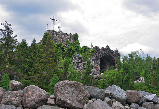 Liche Stary. Sanktuarium Maryjne. Golgota.