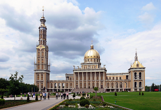 Bazylika Matki Boej Bolesnej Krlowej Polski w Licheniu Starym.