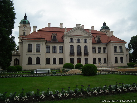 Paac i Muzeum Zamoyskich w Kozwce