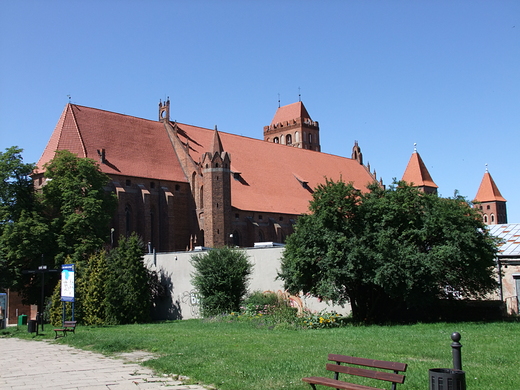 Koci i zamek krzyacki.