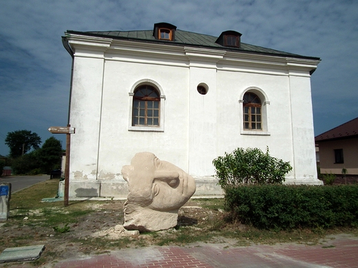 Stara synagoga w Jzefowie Bigorajskim