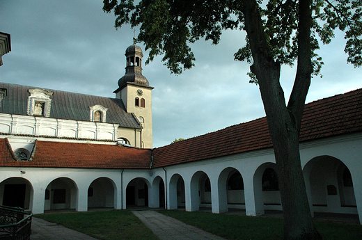 Koci i klasztor pw. Zwiastowania NMP z XVI w.