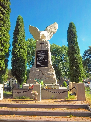 Pomnik powstacw 1863r. na cmentarzu w Krasnobrodzie