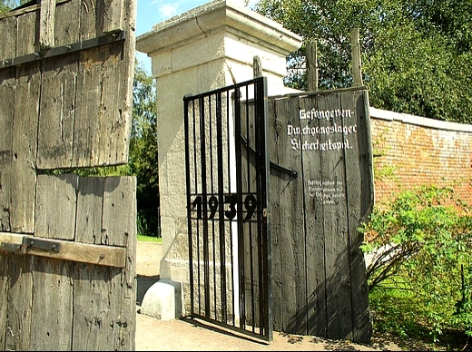 Oryginalna brama wejściowa do Rotundy