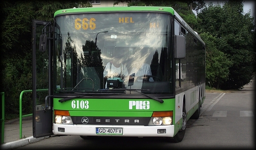 Szataski autobus zabiera zbkane dusze do pieka