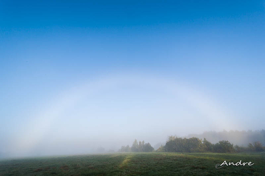 Fog bow - tak zwana biaa tcza.