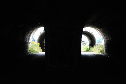 ...opuszczone tunele przy ulicy Hetmaskiej