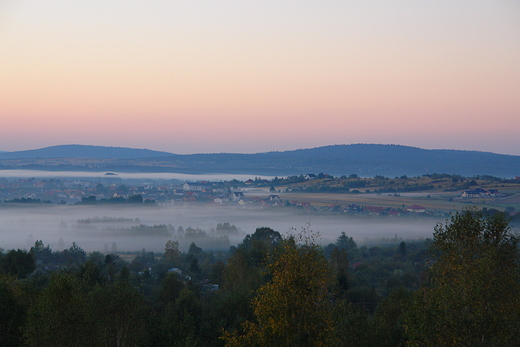 winia Gra koo Kielc. Widok na Otrocz i Sikorz.