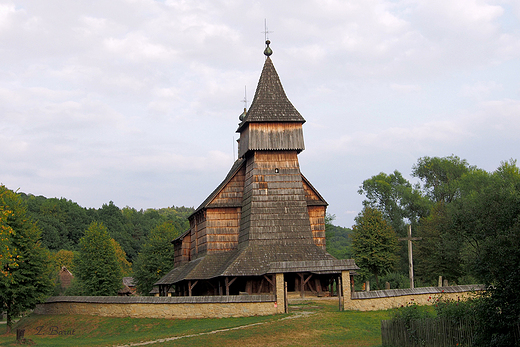 Muzeum Budownictwa Ludowego - drewniany koci z Bczala Dolnego ok. 1667r.