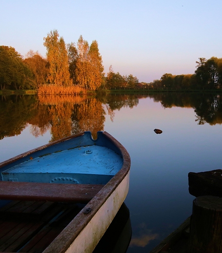 Jesiennie nad stawem