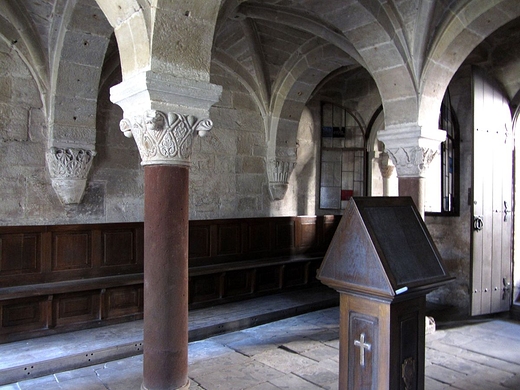 XIII-wieczny klasztorny kapitularz
