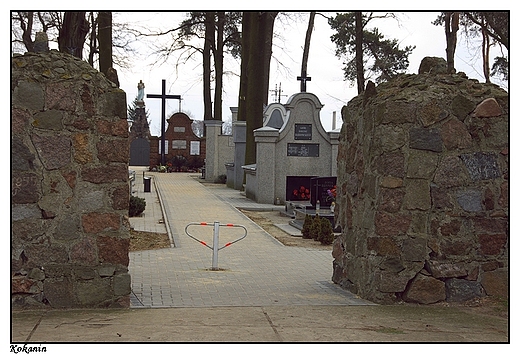Kokanin - brama cmentarza parafialnego