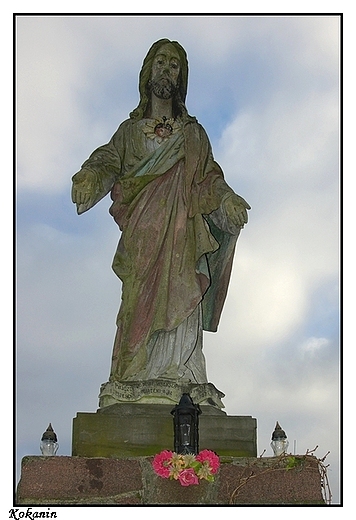 Kokanin - cmentarz parafialny, figura Najwitszego Serca Jezusa