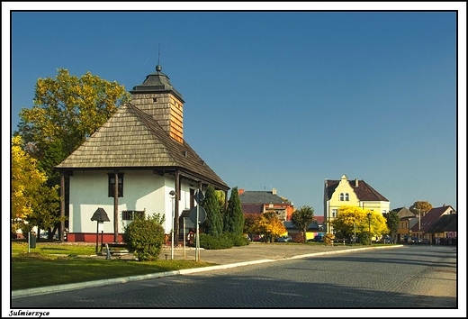 Sulmierzyce - unikatowy drewniany ratusz z 1743 r.
