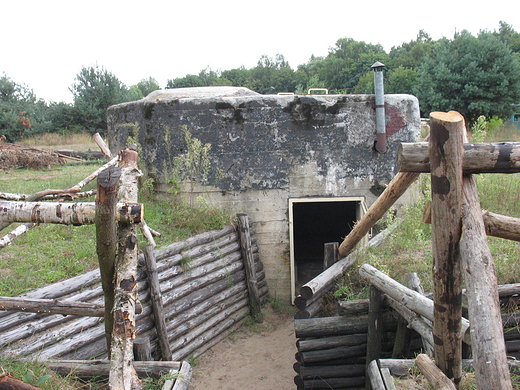 Tzw. Wdrujcy bunkier w Skansenie Rzeki Pilicy