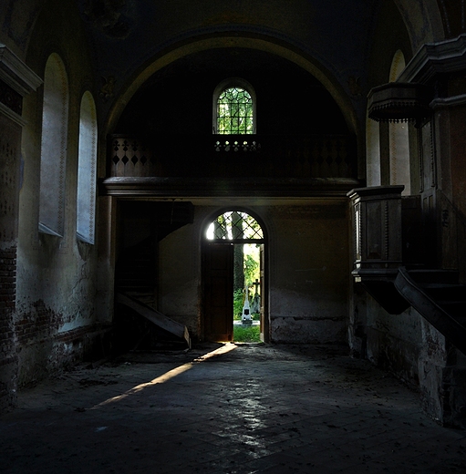 Stare Oleszyce. Wntrze opuszczonej cerkwi