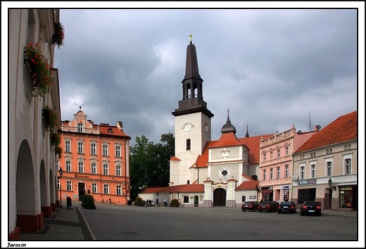 Jarocin - rynek i kamieniczki oraz koci w. Marcina