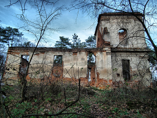 Ruinu kocioa kalwiskiego w Piaskach