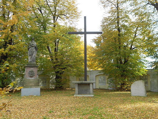 Trzebnica. Rotunda Piciu Stow