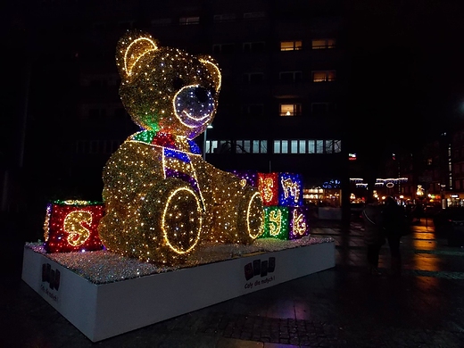 Warszawa. Mi na ul. Chmielnej.