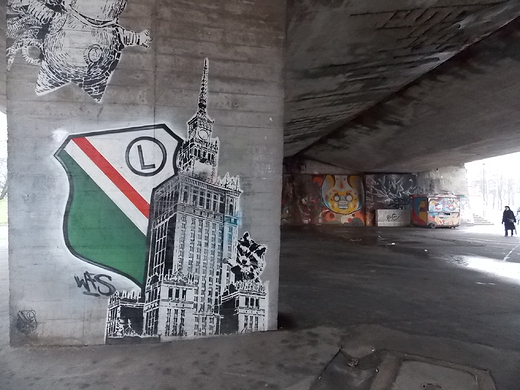 Warszawa. Mural na filarze Mostu azienkowskiego.