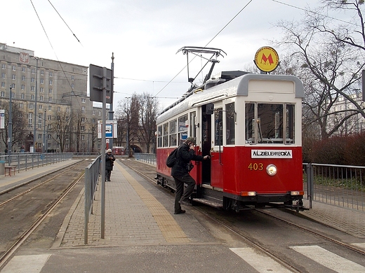 Warszawa. witeczna przejadka Warszawsk Lini Turystyczn.