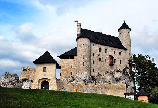 Bobolice-odbudowany zamek krlewski.