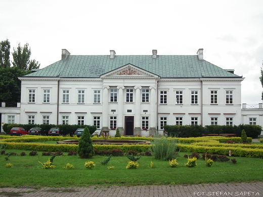 Zesp Paacowo-Parkowy w Kocku Paac Jabonowskich - obecnie DPS