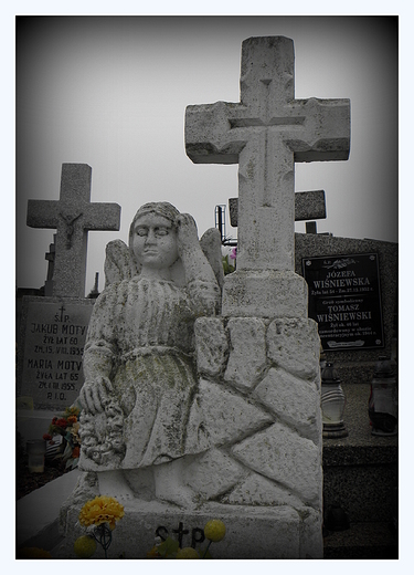 na aszczowskim cmentarzu