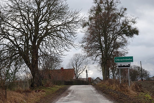 Olbrachtówko - droga do wsi