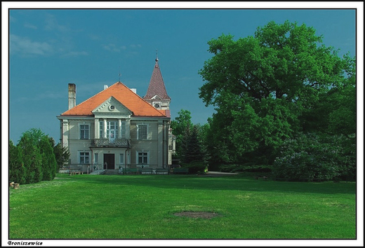 Broniszewice - neoklasycystyczny paac zbudowany w 1892 r. dla Jzefa Brandta
