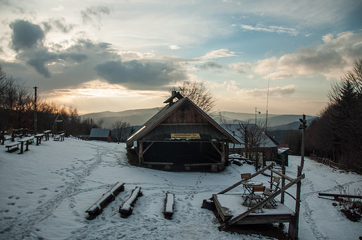 Widok sprzed Schroniska Kudacze