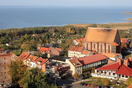 Widok na Zalew Wilany i koci w.Mikoaja