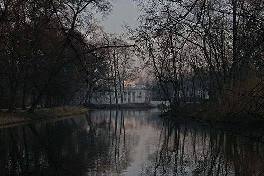 azienki wczesnym rankiem